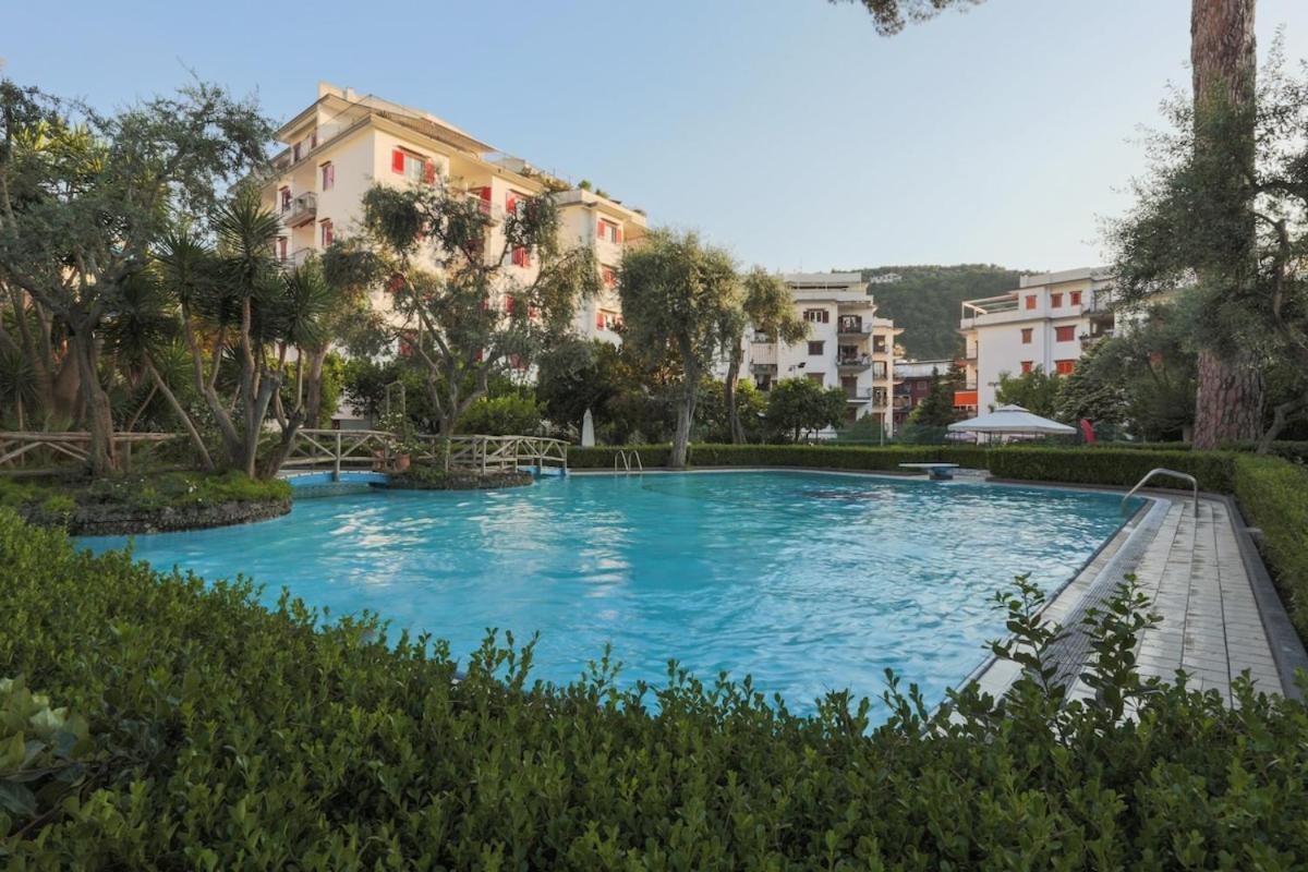 Sorrentovibes - Modern Apartment With Terrace, Swimming Pool&Tennis Luaran gambar